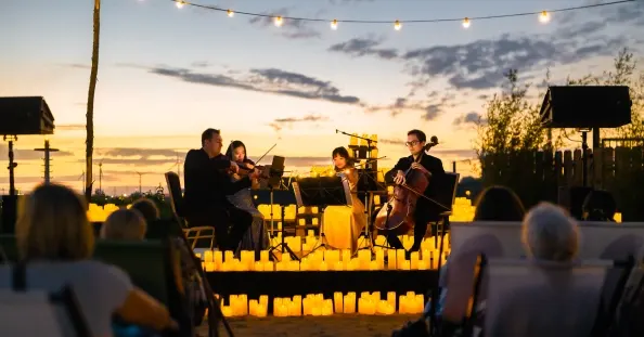 Kerzenlichtkonzerte - Candlelight-Sommerkonzerte | Klassische Musik im Freien in deiner Nähe